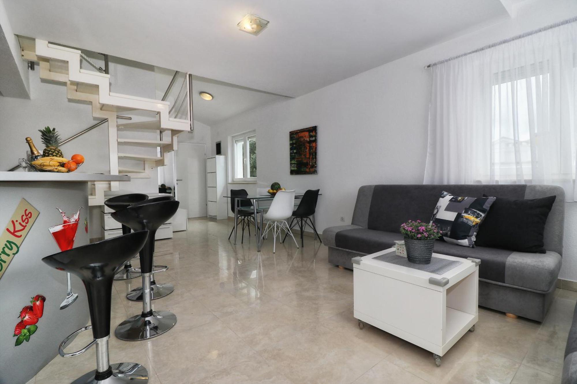 Link Apartment