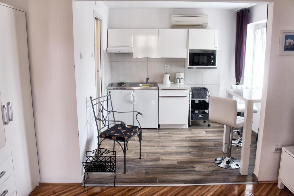 Apartment Link *
